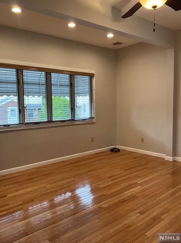 53 Willow Ave #1, Wallington, NJ 07057