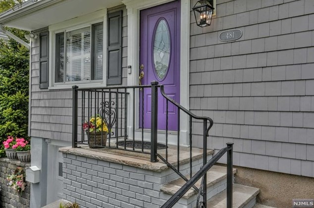 481 Louisa Ave, Wyckoff, NJ 07481-3051