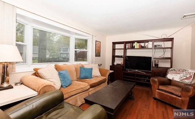 1029 Arlington Rd, N Milford, NJ 07646