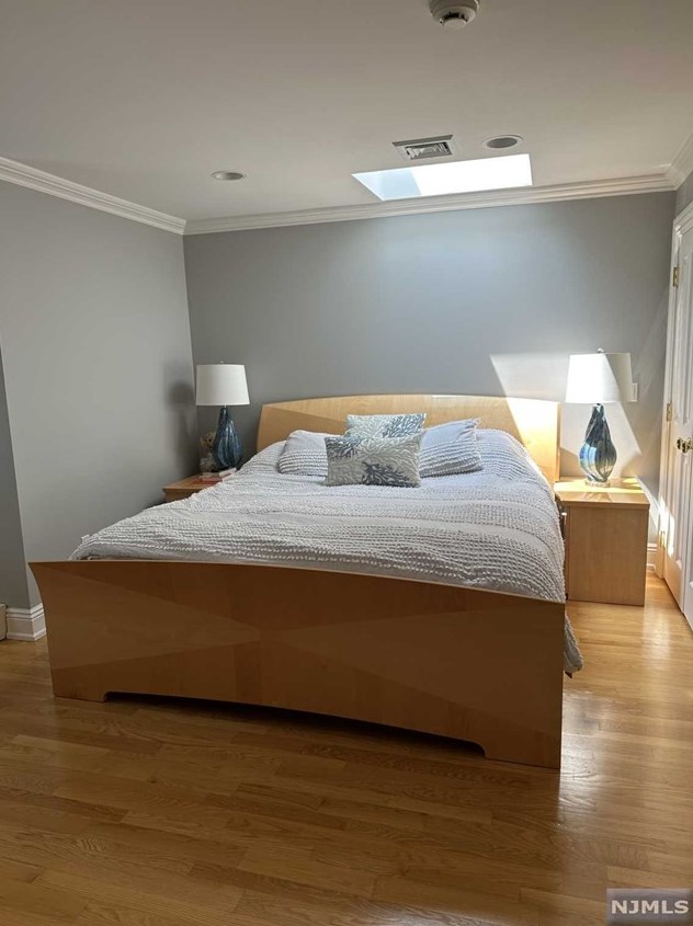 101 Essex Dr, Tenafly NJ  07670-2331 exterior