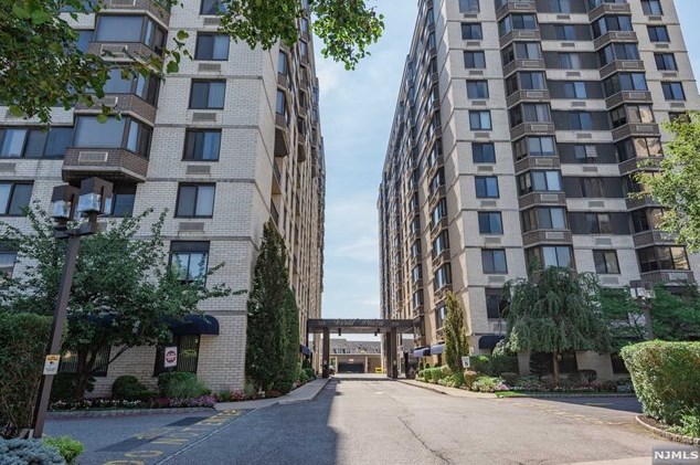 326 Prospect Ave #4c, Hackensack, NJ