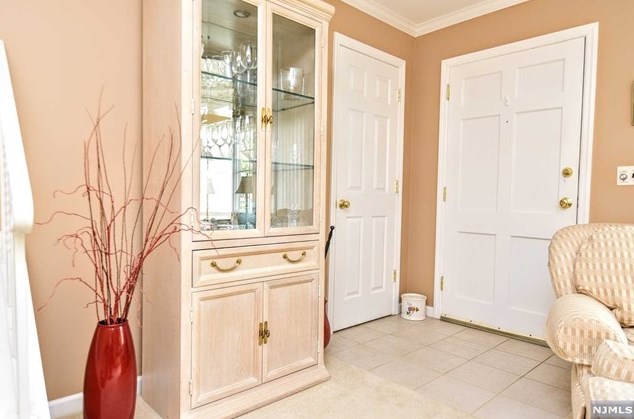 14 Prospect Ave, Montvale, NJ 07645