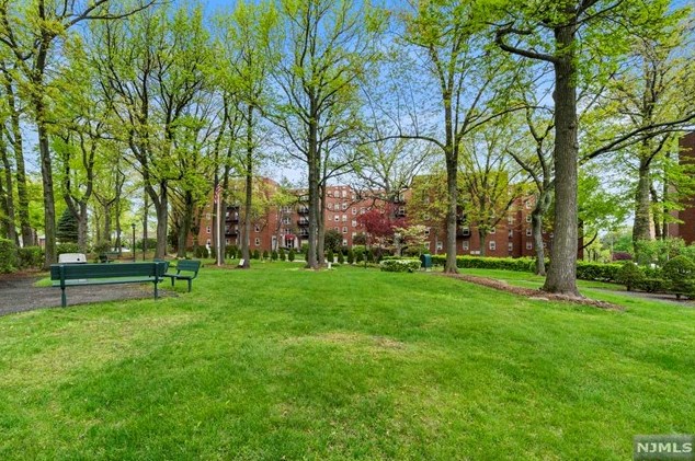 2350 Linwood Ave #2e, West Fort Lee, NJ 07024