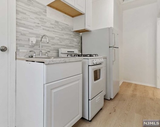 60 Amherst St #3, East Orange, NJ 07018