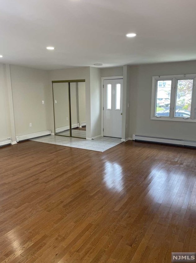 106 Mckinley Ave, Lodi NJ  07644-3039 exterior