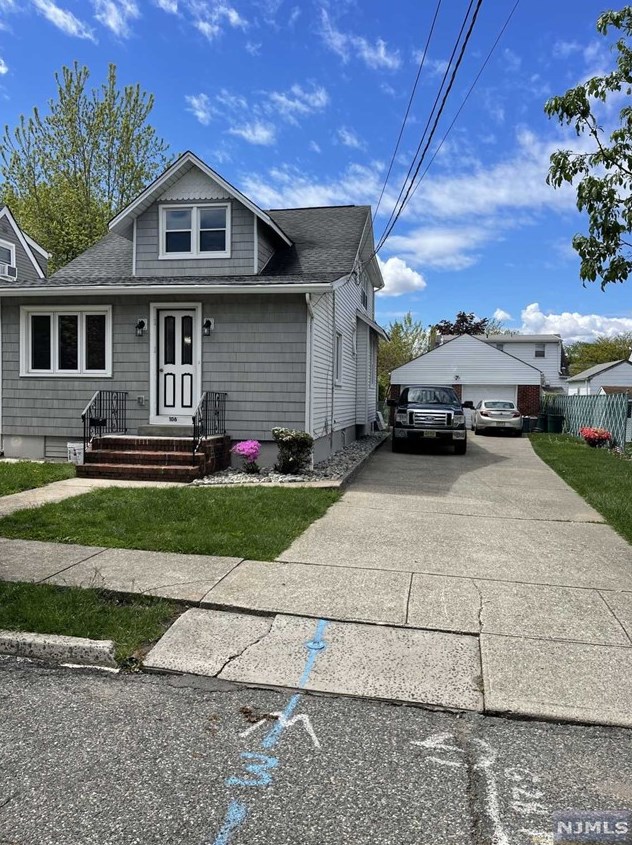 106 Mckinley Ave, Lodi, NJ 07644