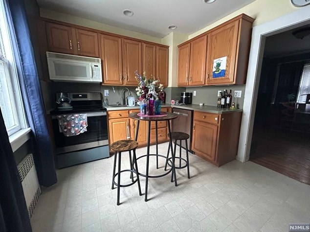 31 Bamford Ave #1st Floor, Paterson, NJ 07506