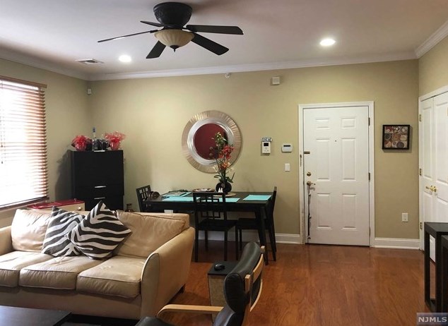 14 Hemlock Ln, Tenafly NJ  07670-1743 exterior