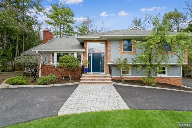 608 Blakeney Pl, Westwood, NJ 07675-6309
