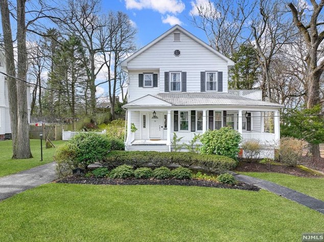 130 E Hamilton Ave, Englewood, NJ 07631