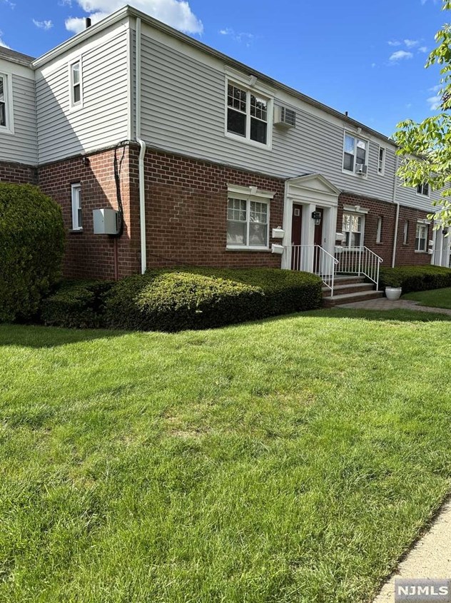 144 Vanderburgh Ave #b, Rutherford, NJ 07070