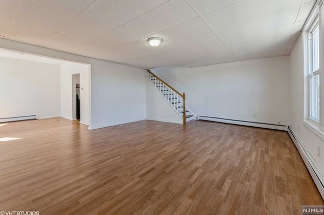 66 Union St, Lodi, NJ 07644