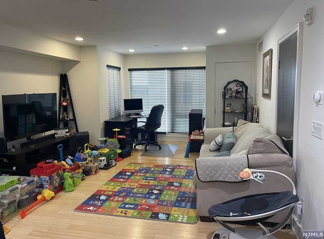 310 Cliff Ln Apt 3f, Cliffside Park, NJ