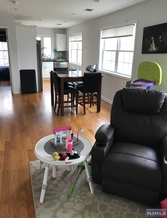 99 Calicooneck Rd #2nd Fl, South Hackensack, NJ 07606