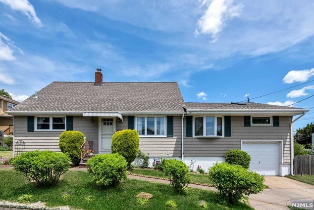 748 9th St, Carlstadt, NJ 07072