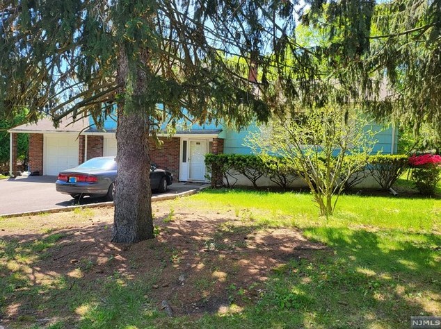 1173 Washington Ave, Westwood, NJ 07676