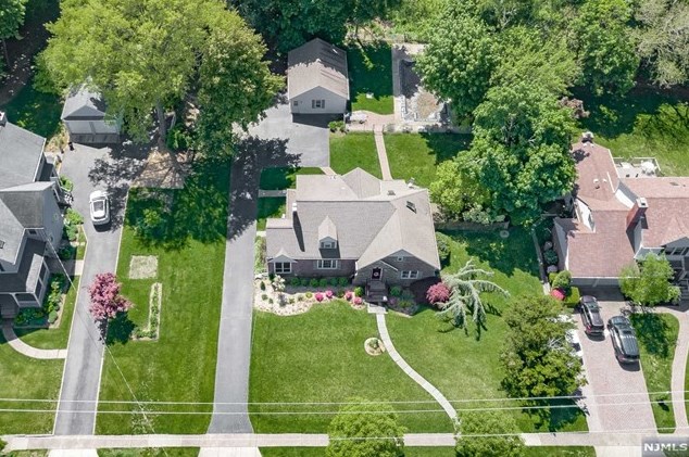 360 Harristown Rd, Ridgewood, NJ 07452