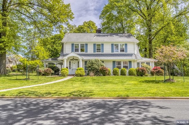 30 John St, Demarest, NJ 07627