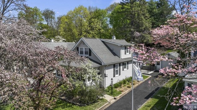 5 Winter Terrace, Mahwah, NJ 07430