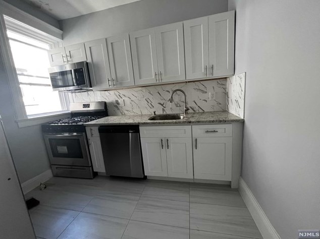 309 6th St #e8, Union City, NJ 07087