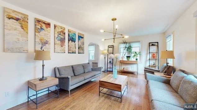 331 Gilbert St, Ridgewood, NJ 07450