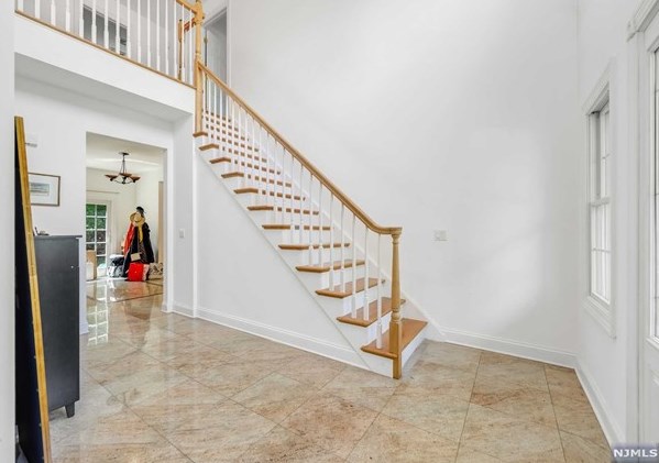 320 Vollmer Ct, Rockleigh, NJ 07647