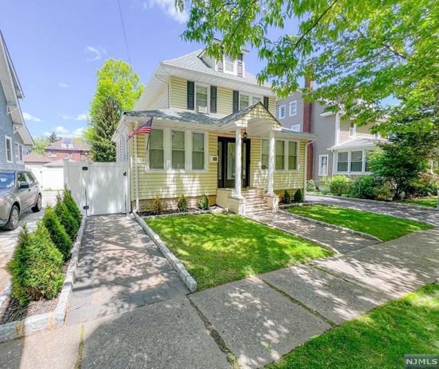 66 Union Pl, Ridgefield Park, NJ 07660