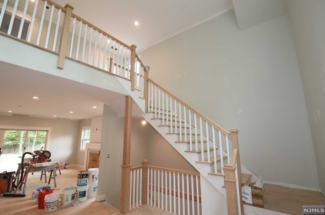 687 Burke St, Township Of Washington NJ  07676-3831 exterior