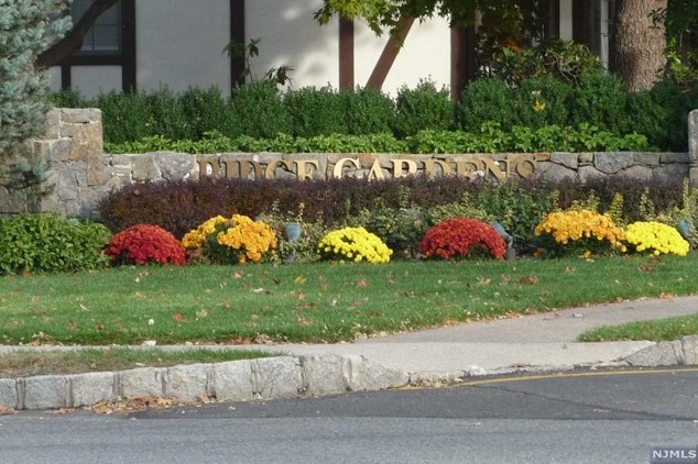1421 Faulkner Ct, Mahwah, NJ 07430