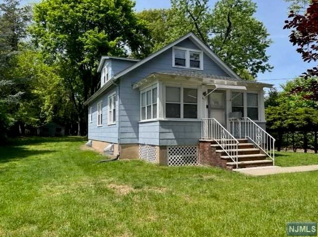 990 River Rd, N Milford, NJ 07646