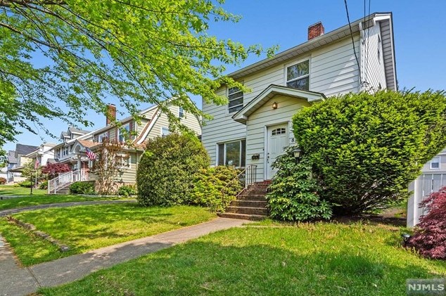 88 Poplar St, Ridgefield Park, NJ 07660