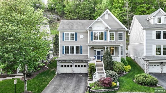 7 Bears Den, Oakland, NJ 07436