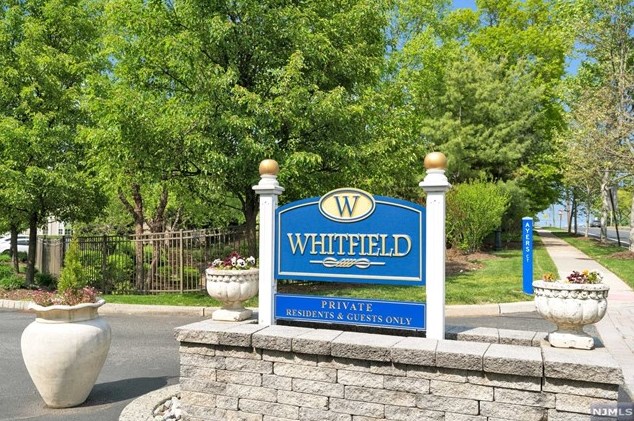 14 Ayers Ct, Metuchen, NJ 08840