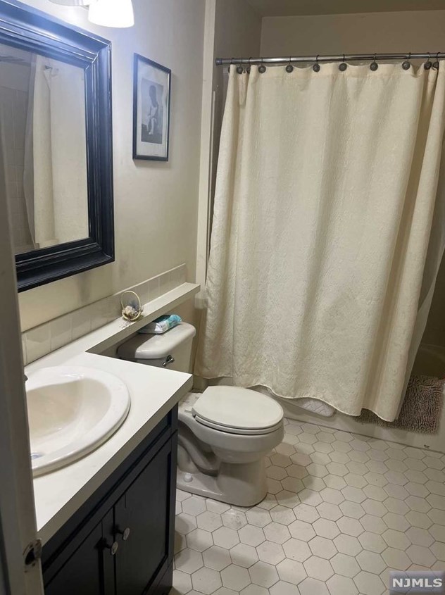 654 Plum Terrace #654, Mahwah, NJ 07430