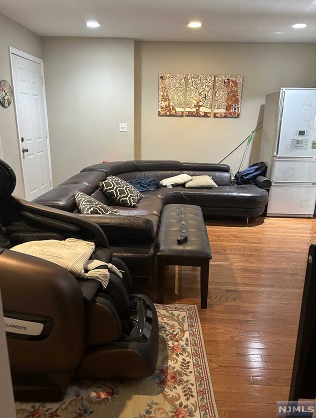 175 3rd Ave #1, Westwood, NJ 07675