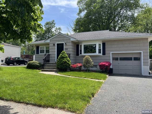 133 Forest Pl, Rochelle Park, NJ 07662