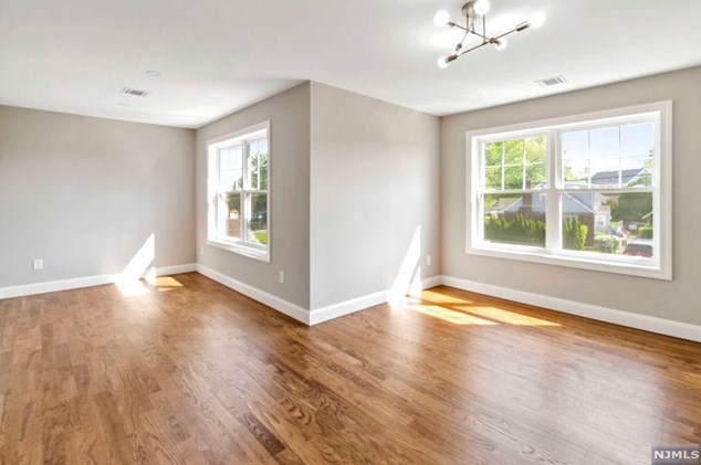 11 Macarthur Dr, Saddle Brook NJ  07663-4705 exterior