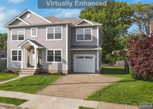 11 Macarthur Dr, Saddle Brook, NJ 07663