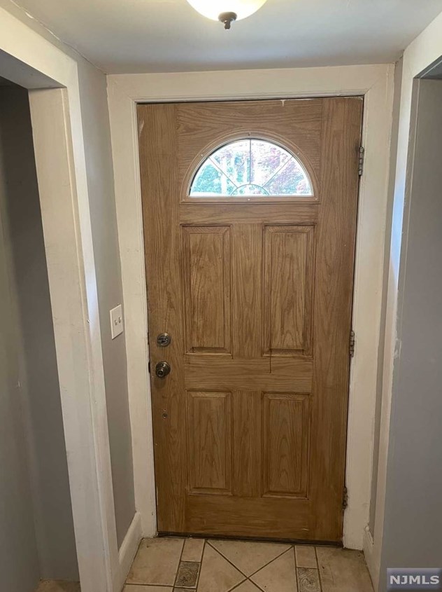 755 River Rd, Teaneck, NJ 07666