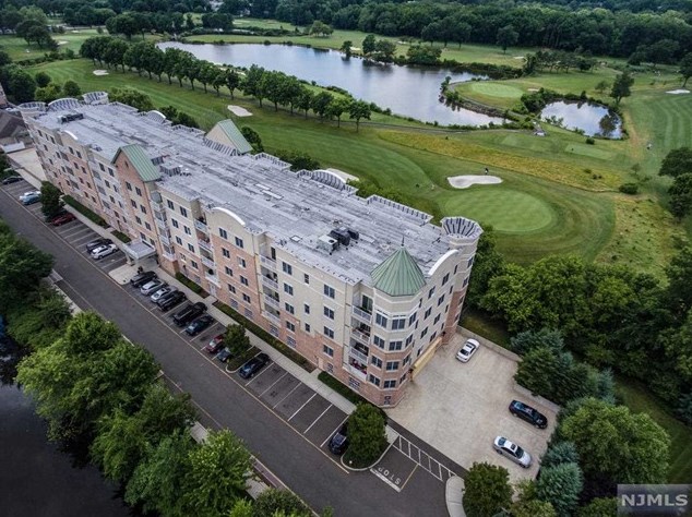 3301 Windsor Park Ct, Englewood, NJ 07631-4984