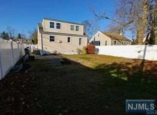 21 New St, Spotswood, NJ 08884