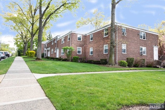 100 Huguenot Ave #3a, Englewood, NJ 07631