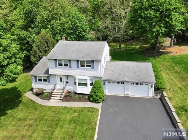 18 Hannah Rd, Oakland, NJ 07436