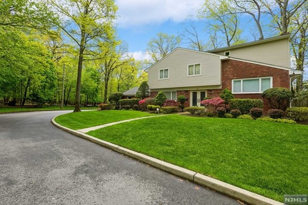 42 N Virginia Ct, Englewood, NJ 07632