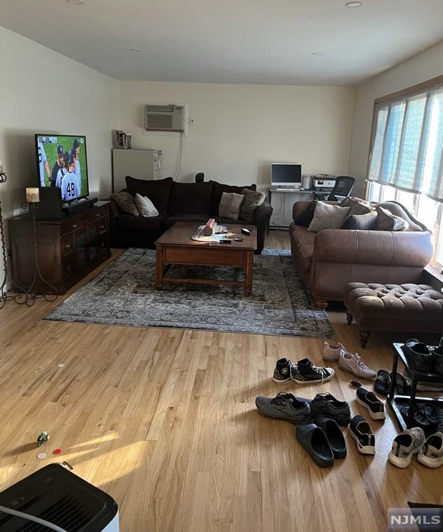 3 Millo Pl, Little Ferry NJ  07643-1013 exterior
