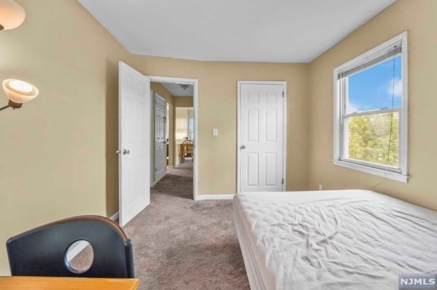 1010 Ponsi St, West Fort Lee NJ 07024-2524 exterior