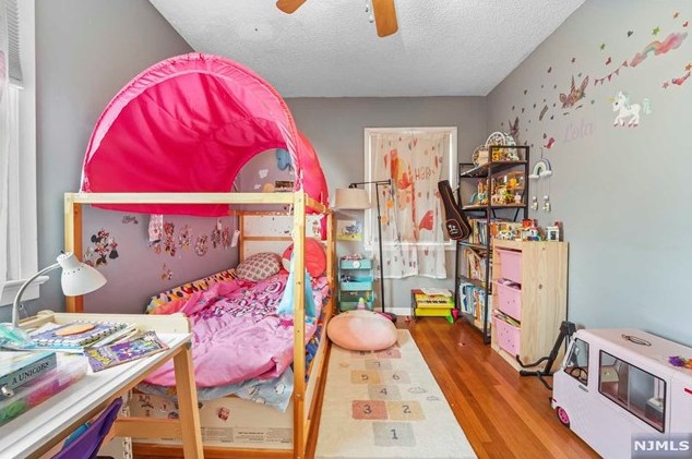 1010 Ponsi St, West Fort Lee NJ 07024-2524 exterior