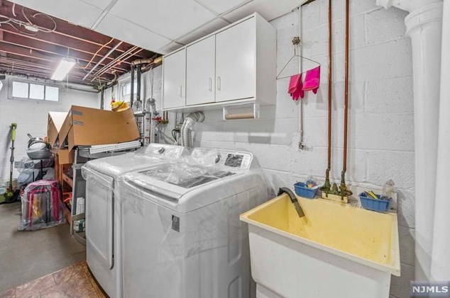 1010 Ponsi St, West Fort Lee NJ 07024-2524 exterior