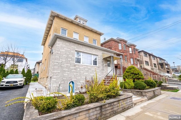 276 Franklin Ave, Cliffside Park, NJ 07010