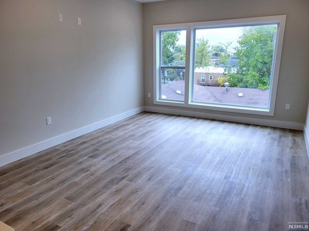 387 Park St #303, Hackensack, NJ 07601